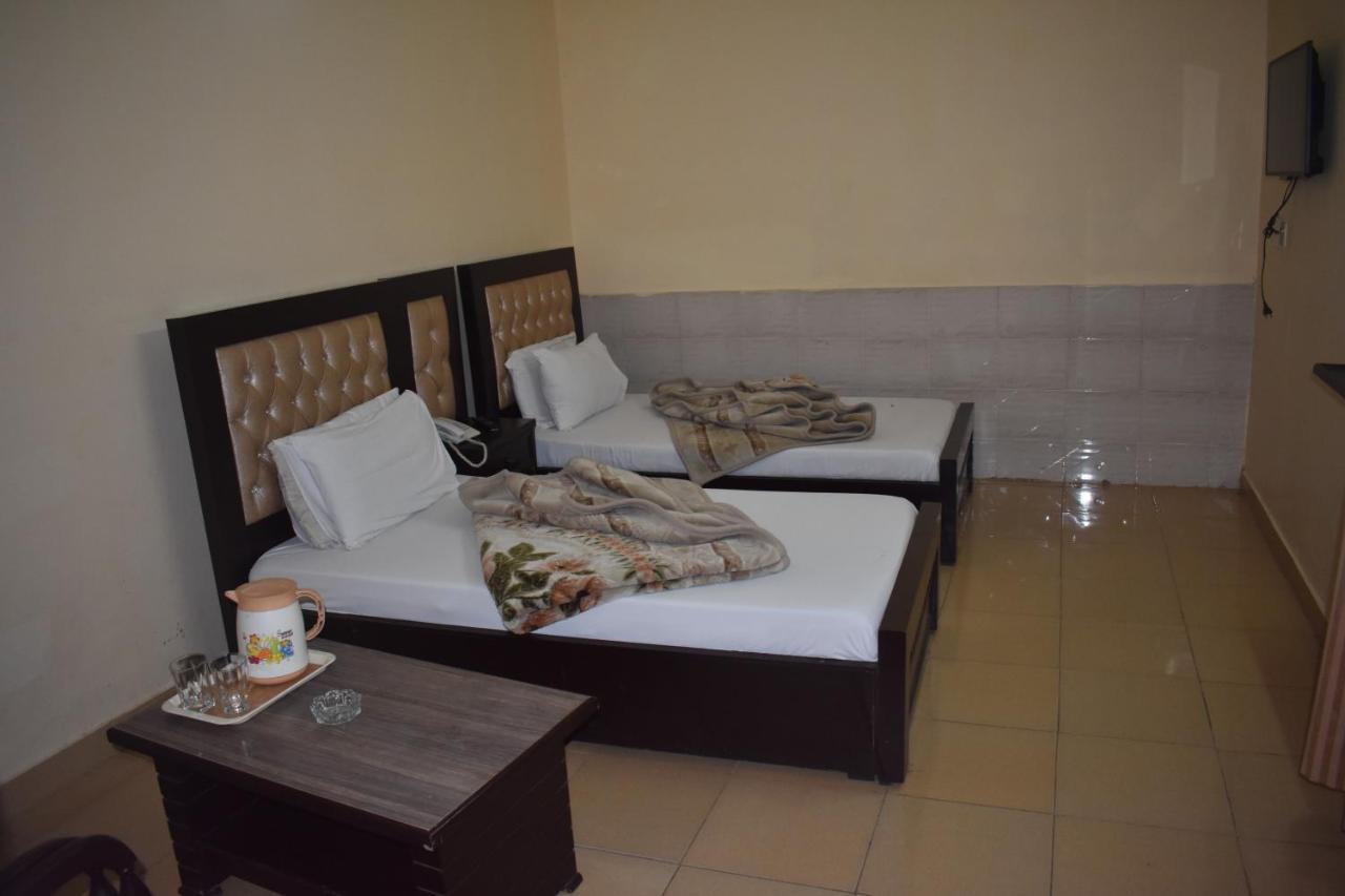 Hotel Sky Inn Rawalpindi Buitenkant foto