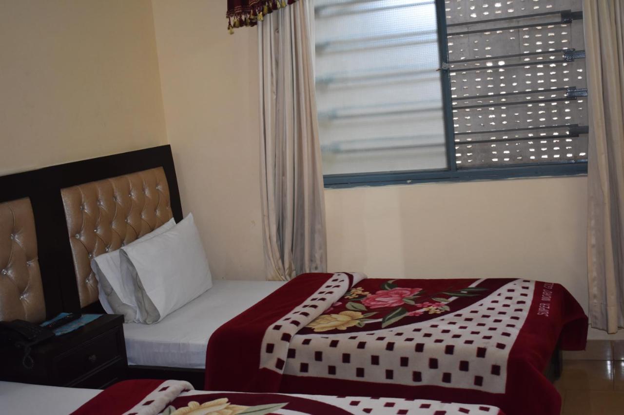 Hotel Sky Inn Rawalpindi Buitenkant foto